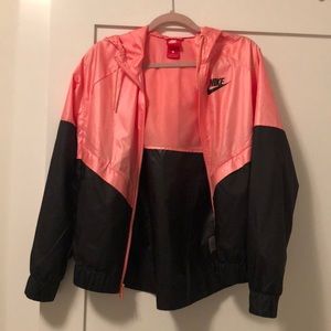 nike windbreaker